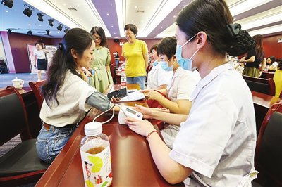 守護職場健康，服務暖企心——記“健康義診進企業”專項咨詢服務活動